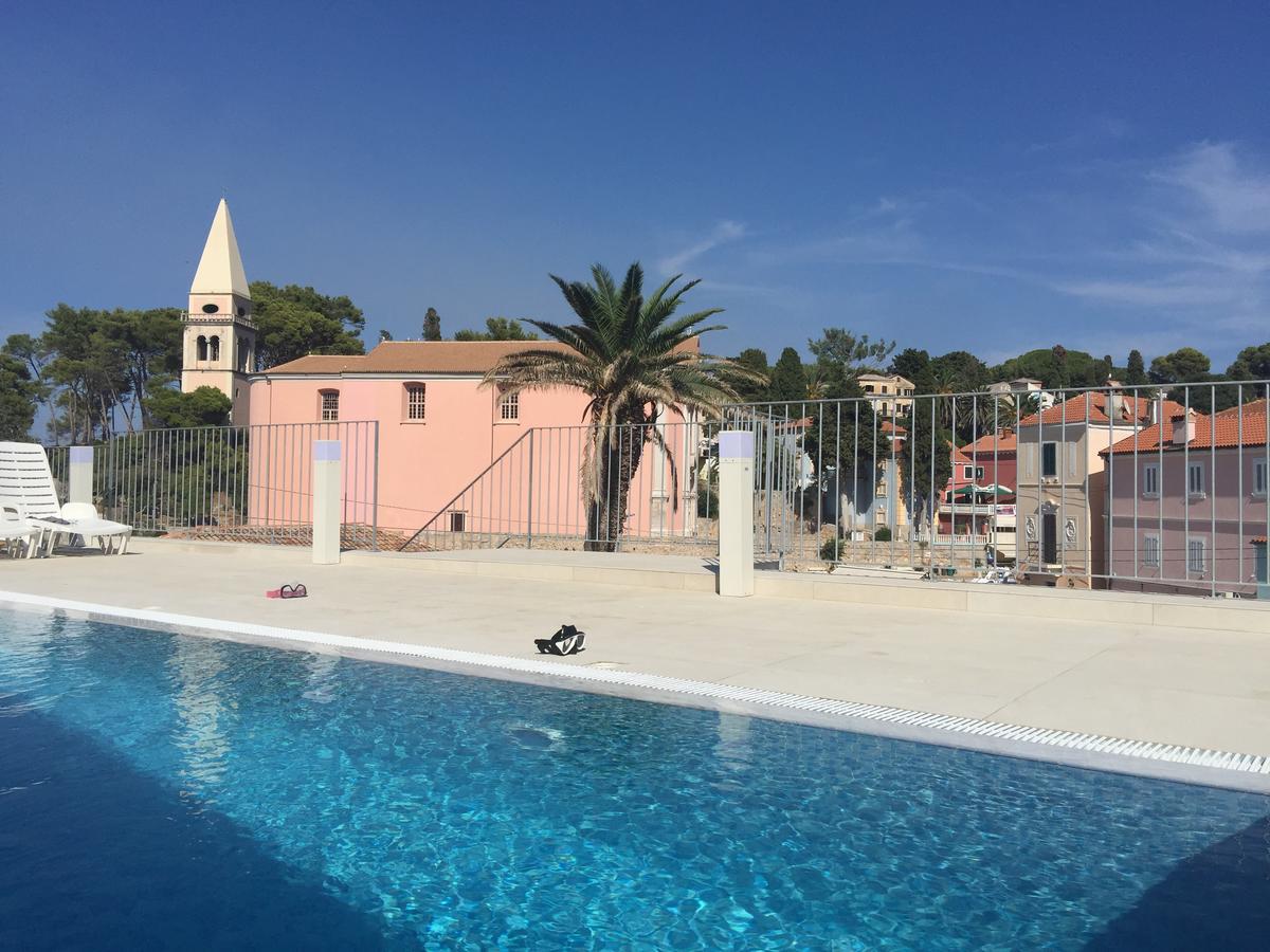 Hotel Vila Conte Veli Losinj Exterior photo